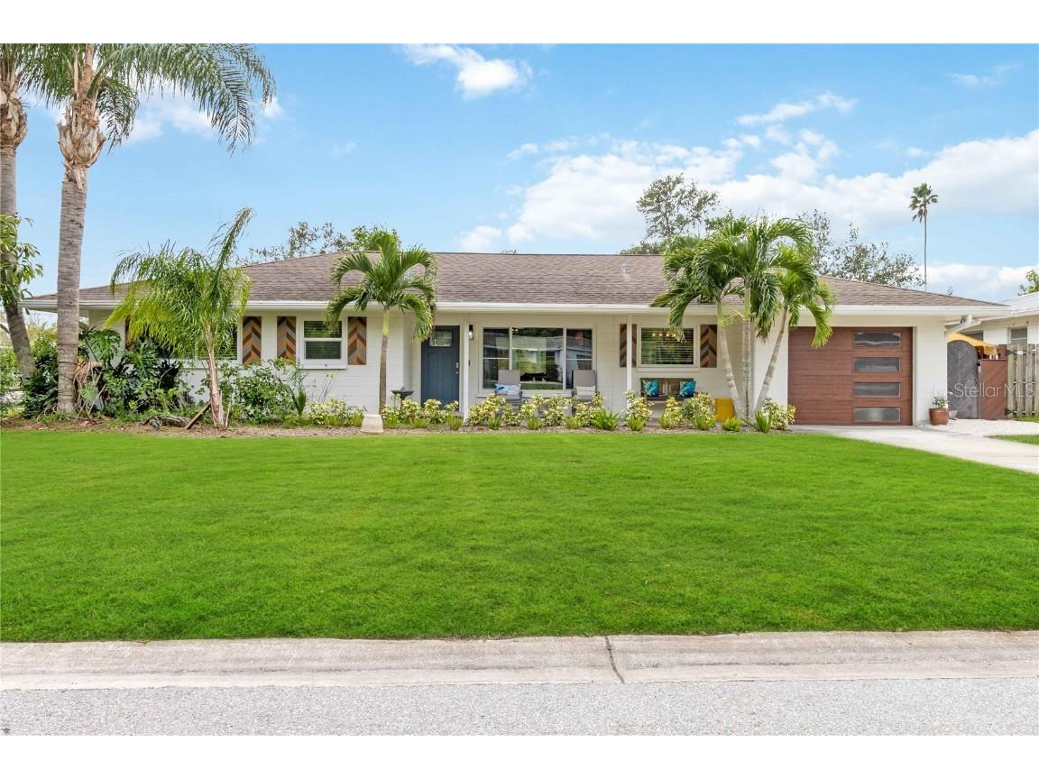 2266 Sunnyside Lane Sarasota FL 34239 A4660173 image1