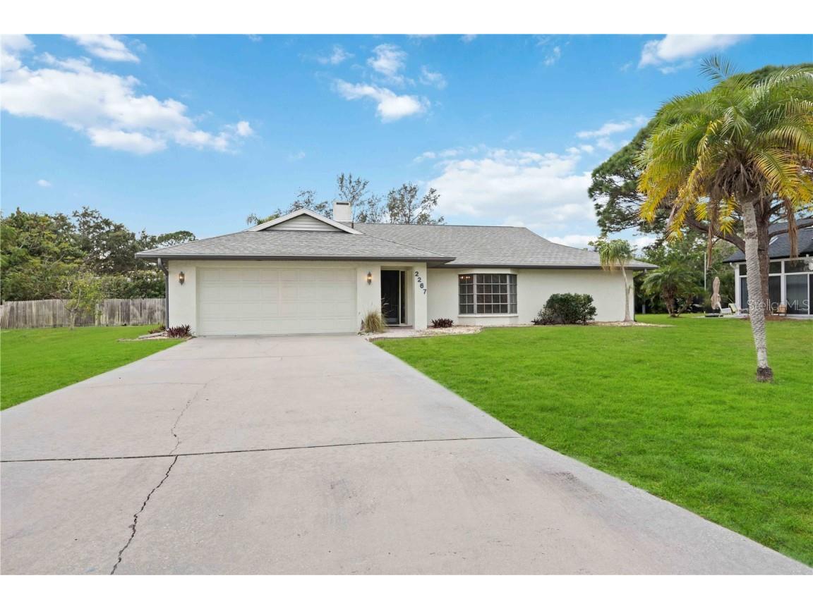 2267 Pine View Circle Sarasota FL 34231 A4598055 image1