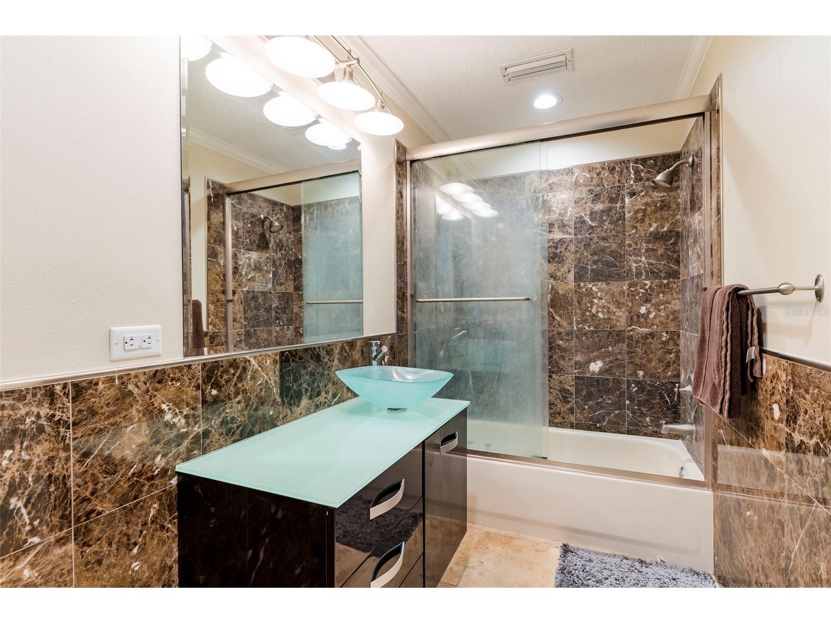 2268 Kings Point Drive Largo FL 33774 TB8436315 image60