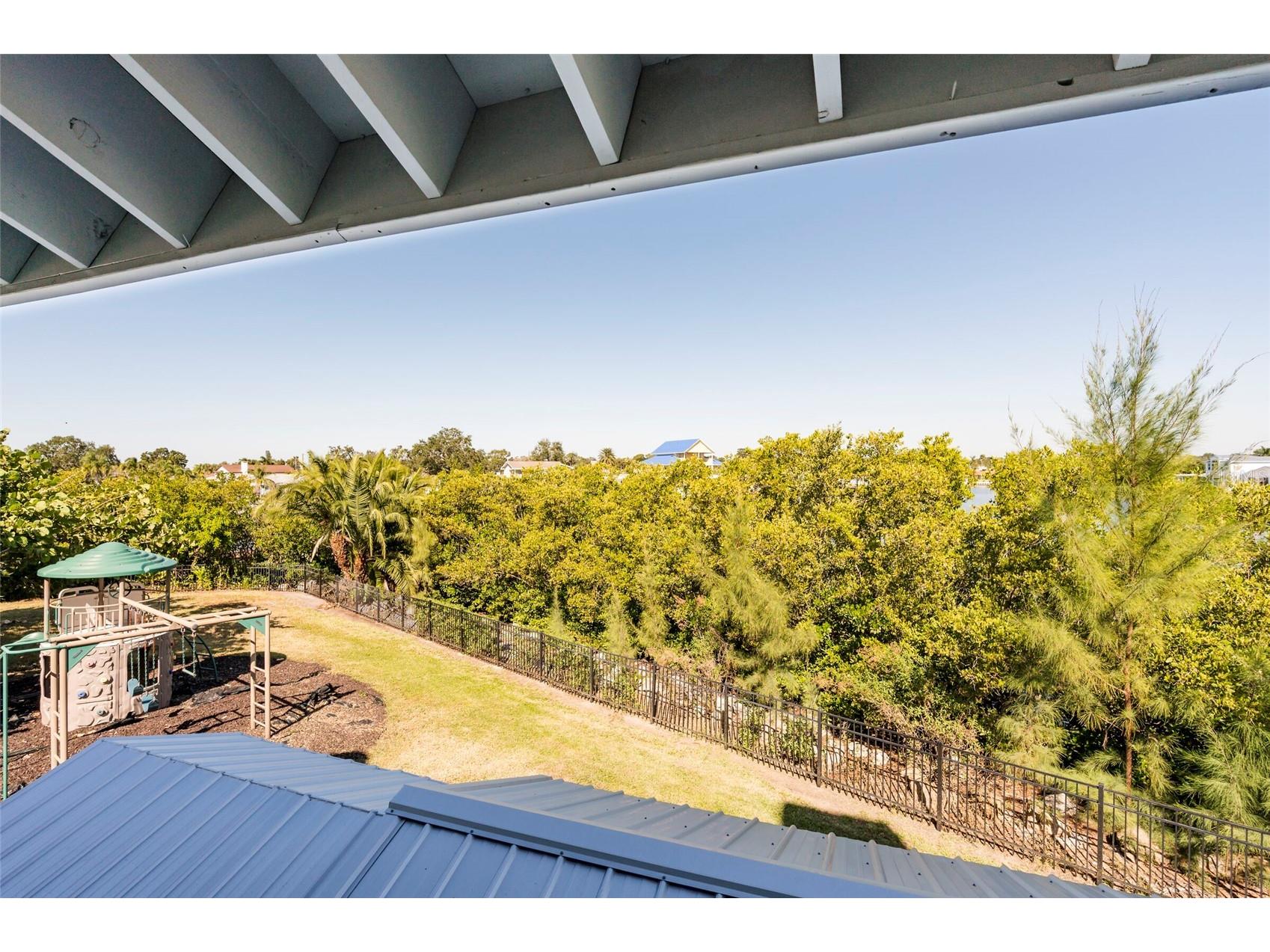 2268 Kings Point Drive Largo FL 33774 TB8436315 image63