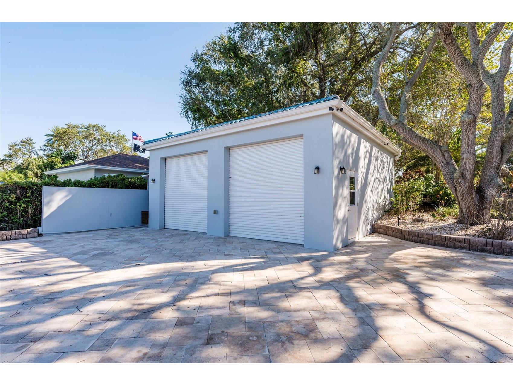 2268 Kings Point Drive Largo FL 33774 TB8436315 image7