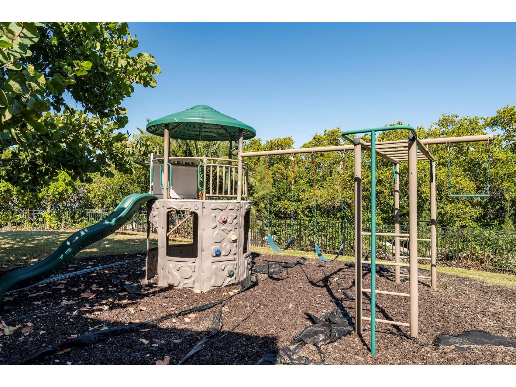 2268 Kings Point Drive Largo FL 33774 TB8436315 image82