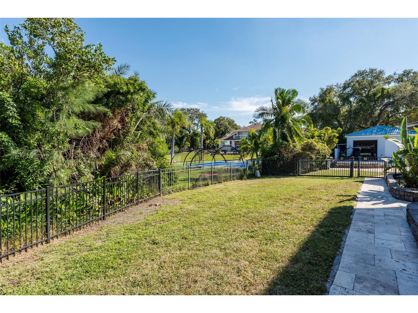 2268 Kings Point Drive Largo FL 33774 TB8436315 image84