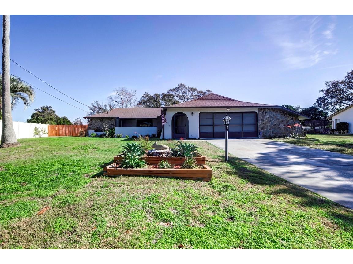 2268 Laredo Avenue Spring Hill FL 34608 U8229039 image1