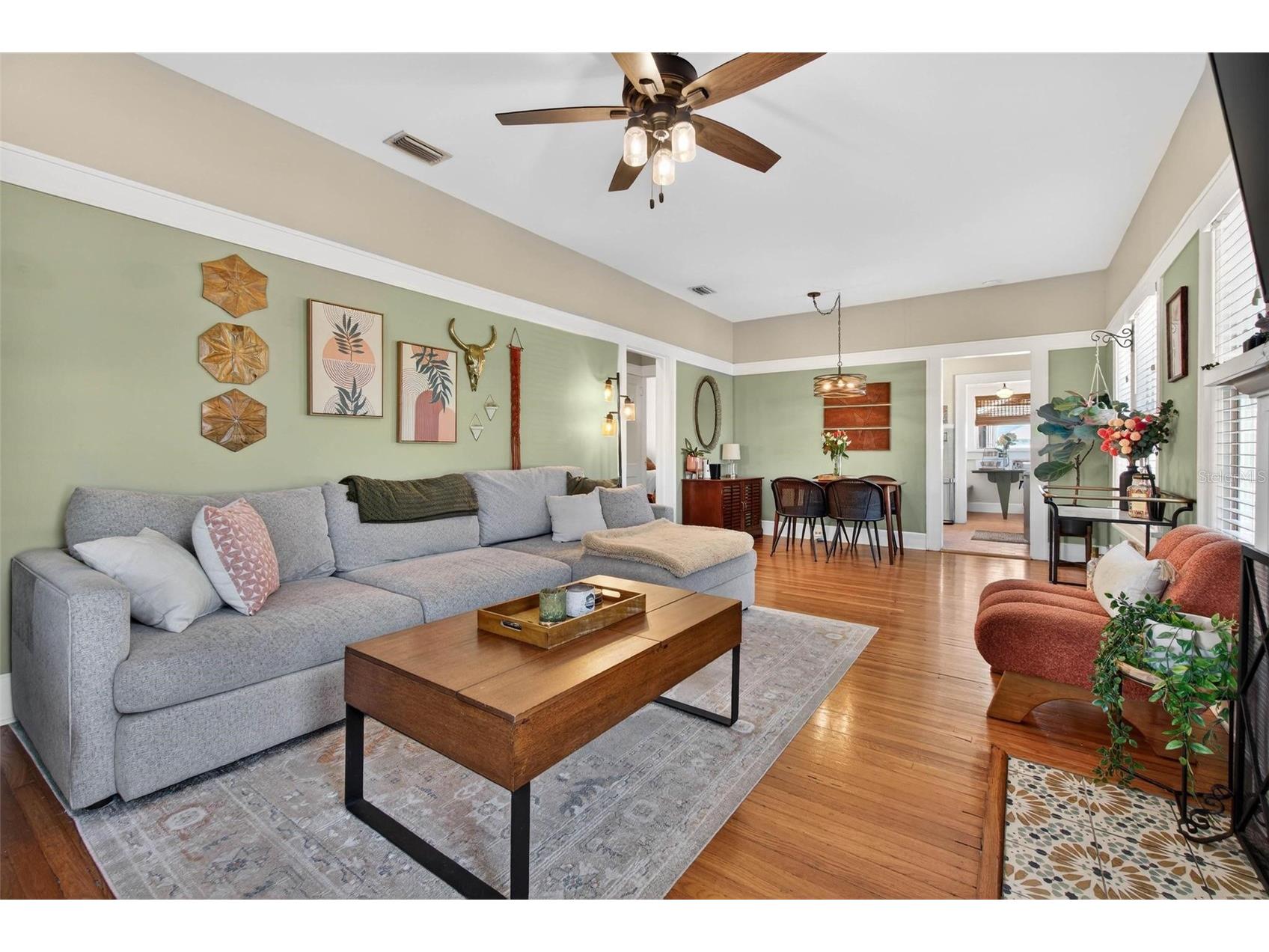 227 11th Avenue NE Saint Petersburg FL 33701 TB8514838 image4
