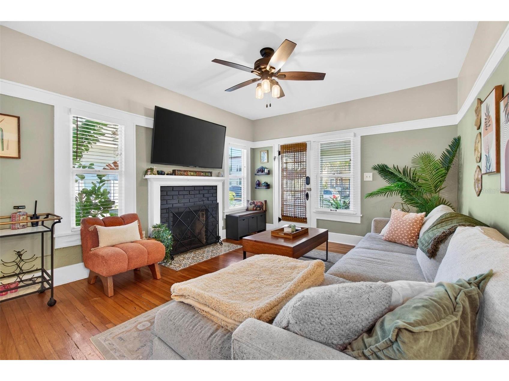 227 11th Avenue NE Saint Petersburg FL 33701 TB8514838 image5