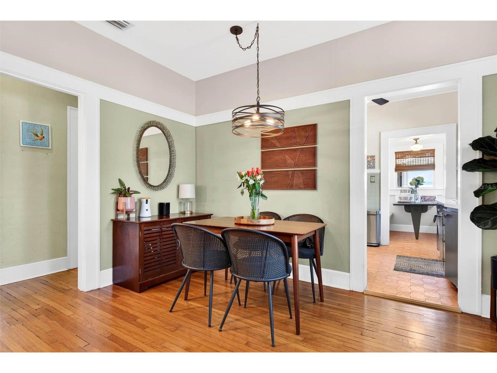 227 11th Avenue NE Saint Petersburg FL 33701 TB8514838 image6