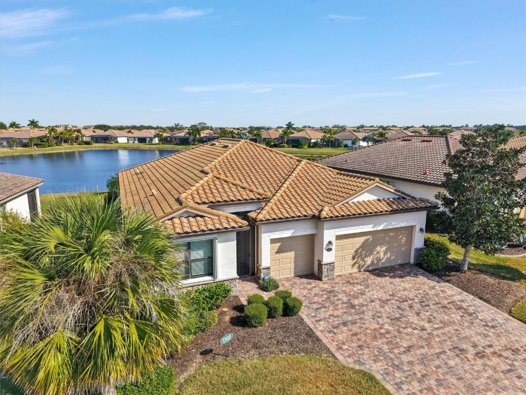 227 Heritage Preserve Run Bradenton FL 34212 R4909360 image1