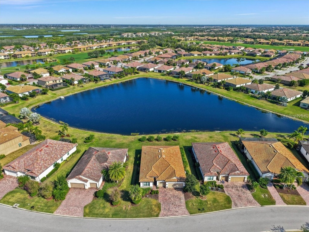 227 Heritage Preserve Run Bradenton FL 34212 TB8461031 image2