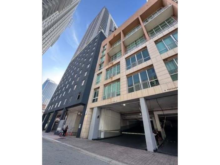 227 NE 2nd Street #1602 Miami FL 33132 J992849 image1