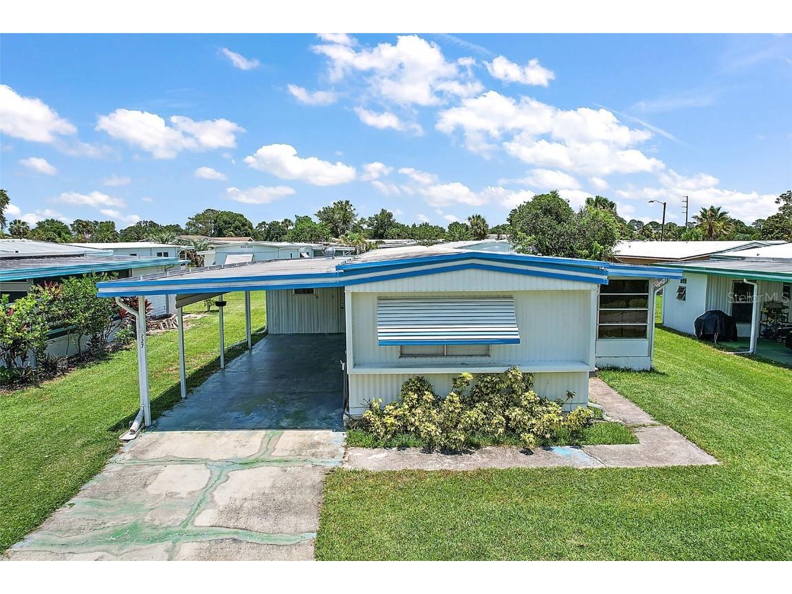 227 Paradise S Leesburg FL 34788 G5070235 image1