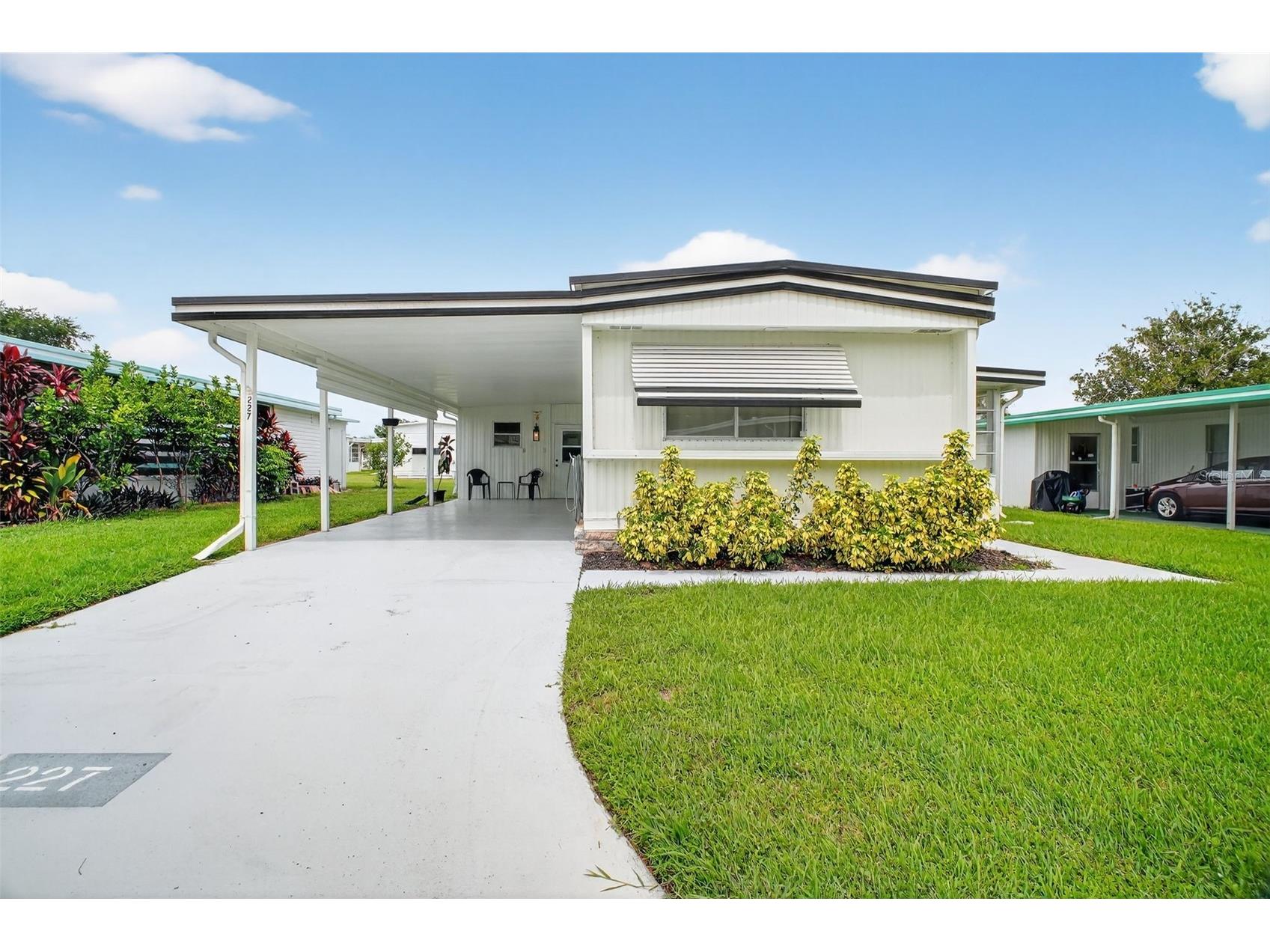 227 Paradise S Leesburg FL 34788 O6344748 image1