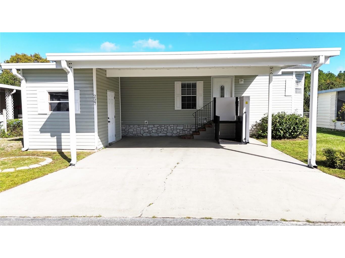 227 Pinewood Drive Eustis FL 32726 G5089248 image1