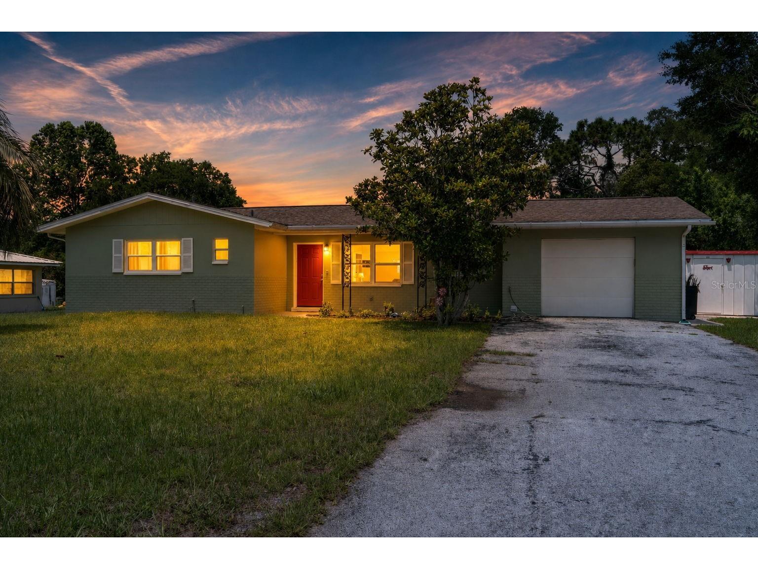 227 Poinsettia Avenue Inverness FL 34452 OM725909 image1