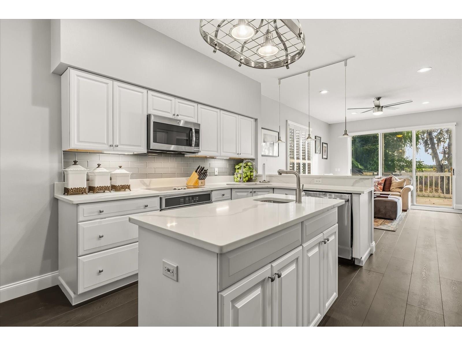 227 River Village Drive Debary FL 32713 - DEBARY BAYOU/LAKE MONROE O6375961 image9