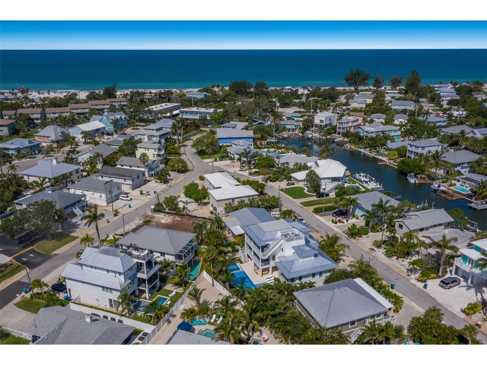 227 S Harbor Drive Holmes Beach FL 34217 A4684262 image58