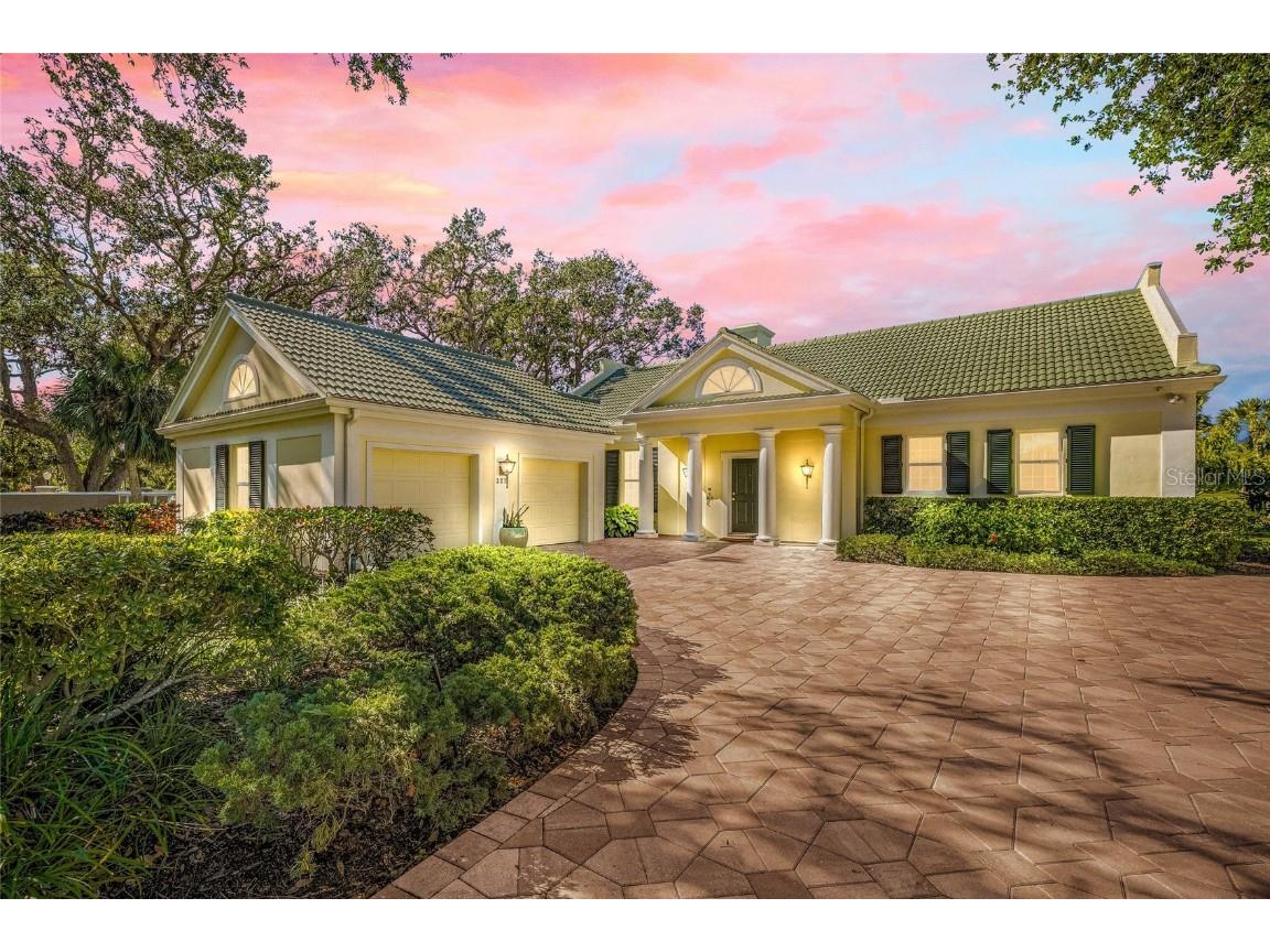 227 Saint James Park Osprey FL 34229 A4635743 image1