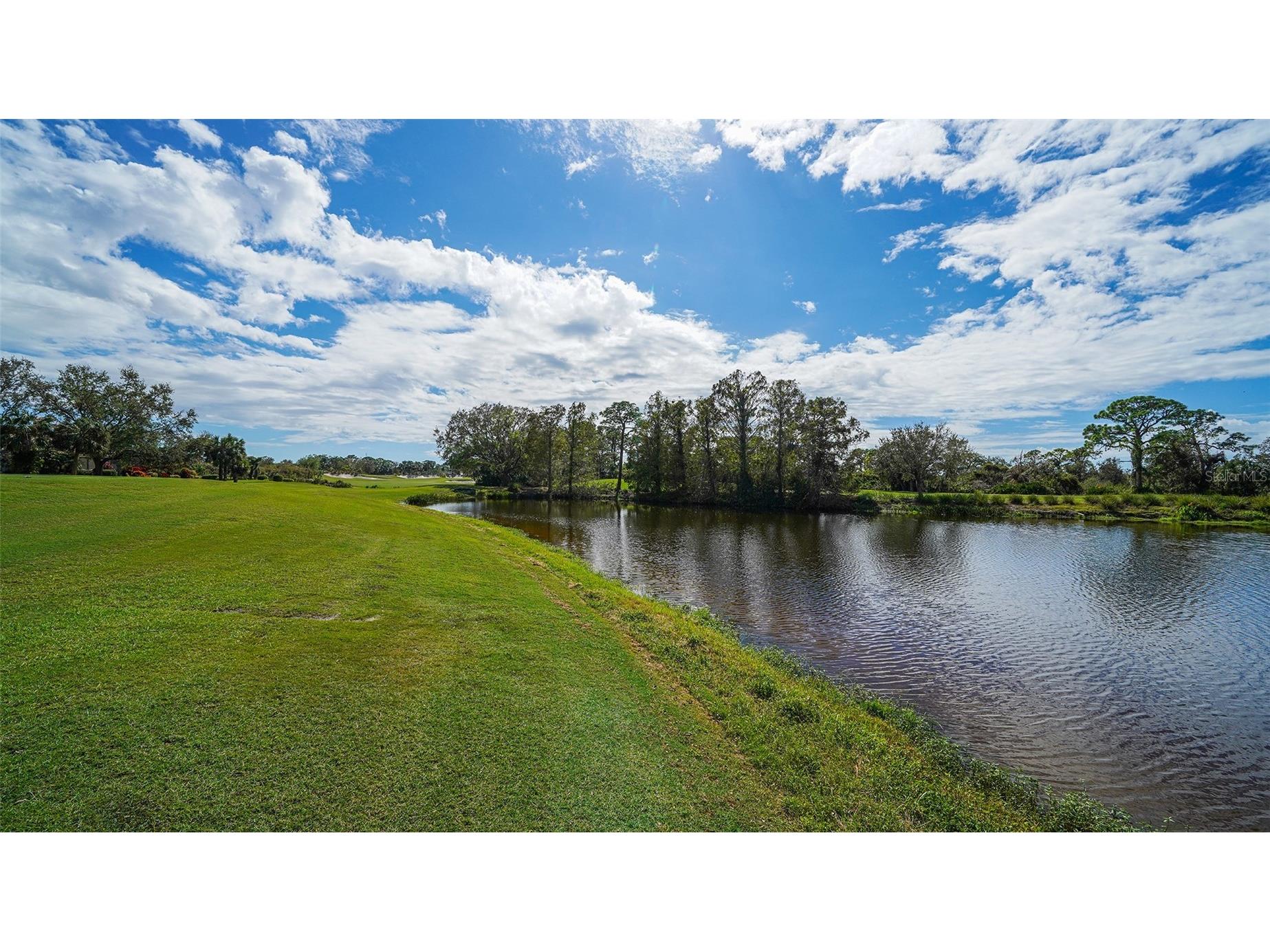 227 Saint James Park Osprey FL 34229 A4679867 image81