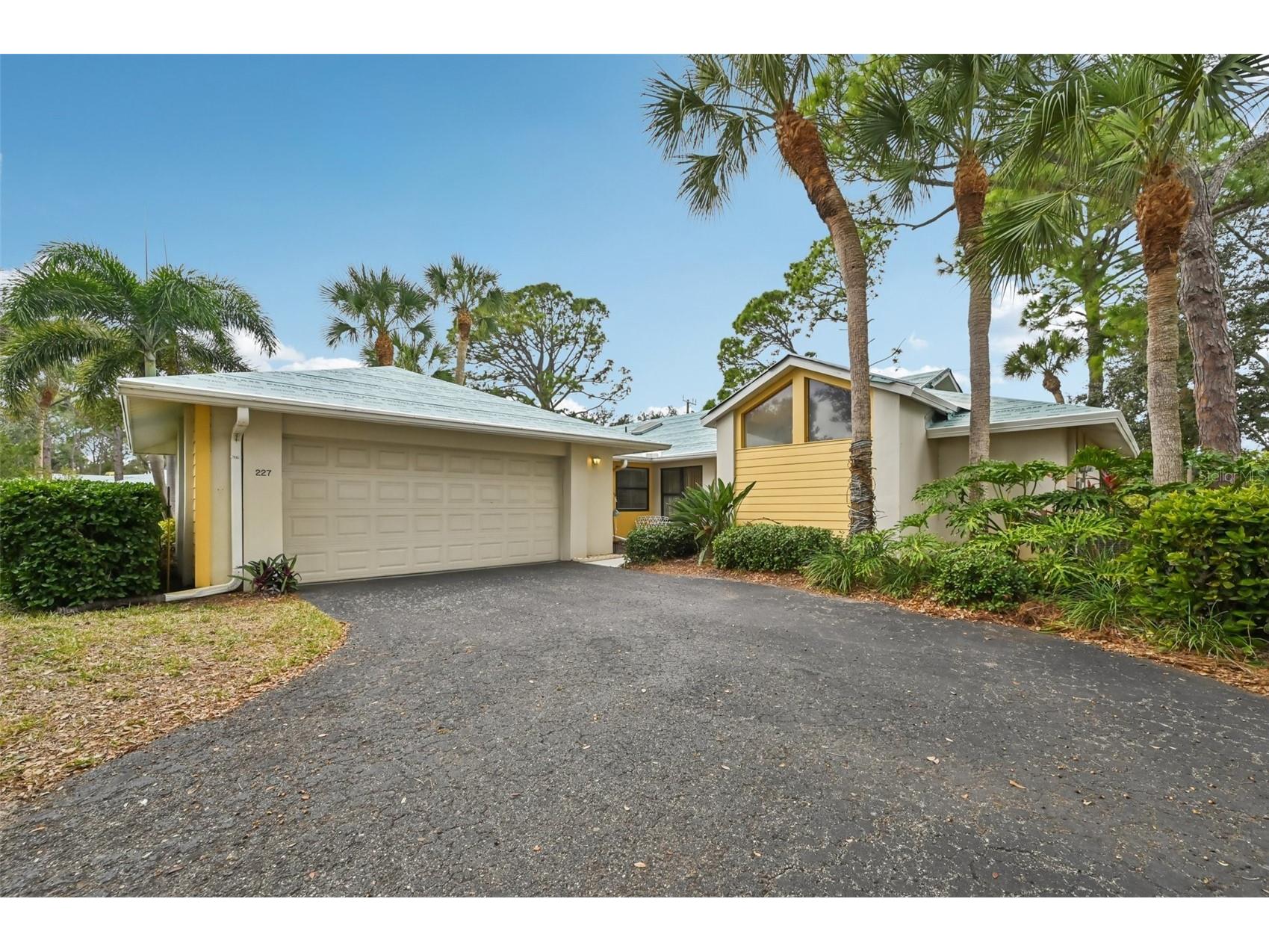 227 Southampton Drive #289 Venice FL 34293 A4677192 image1