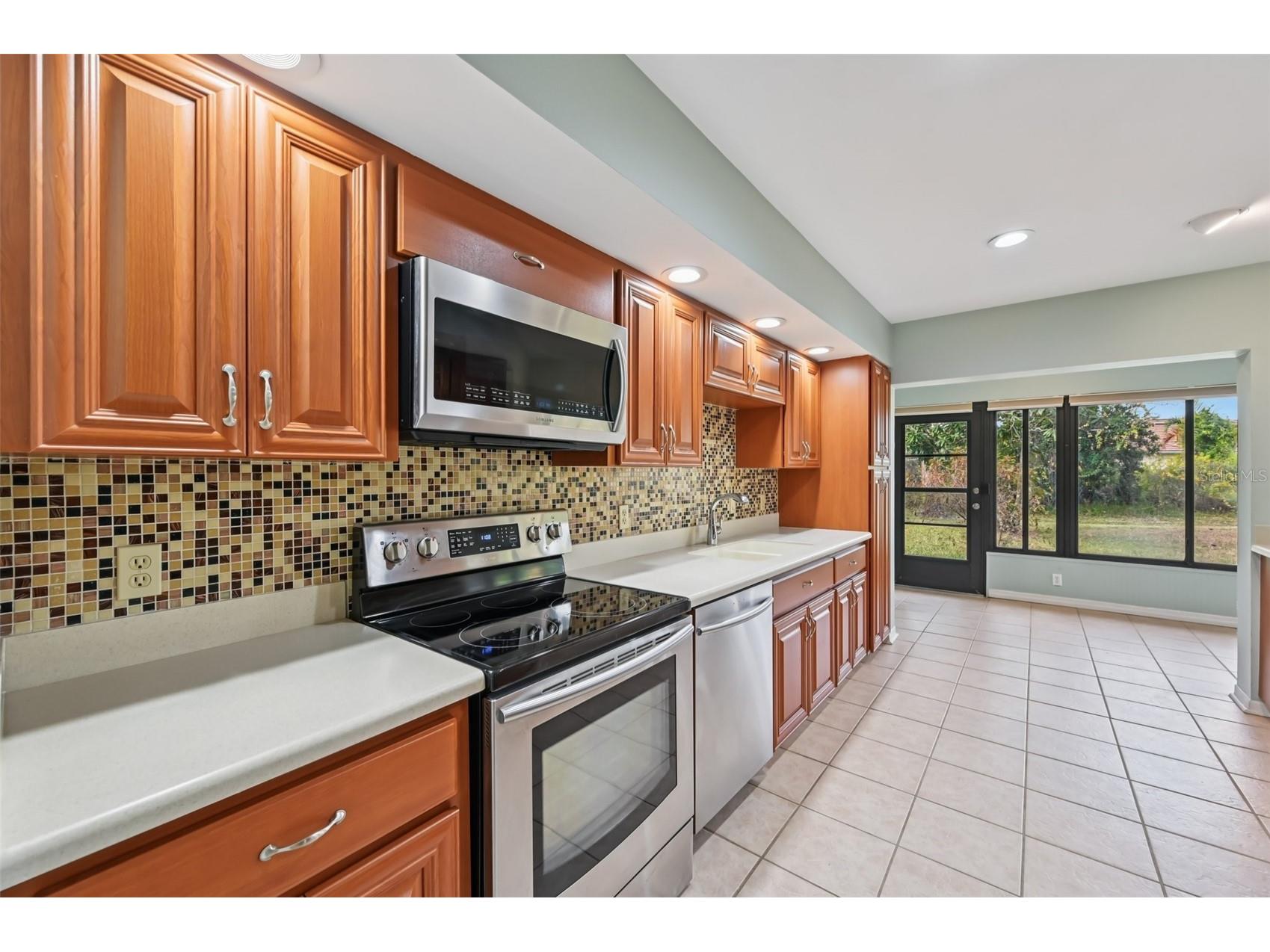 227 Southampton Drive #289 Venice FL 34293 A4677192 image25