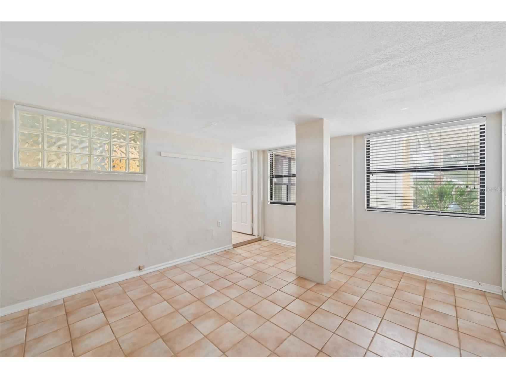 227 Southampton Drive #289 Venice FL 34293 A4677192 image51