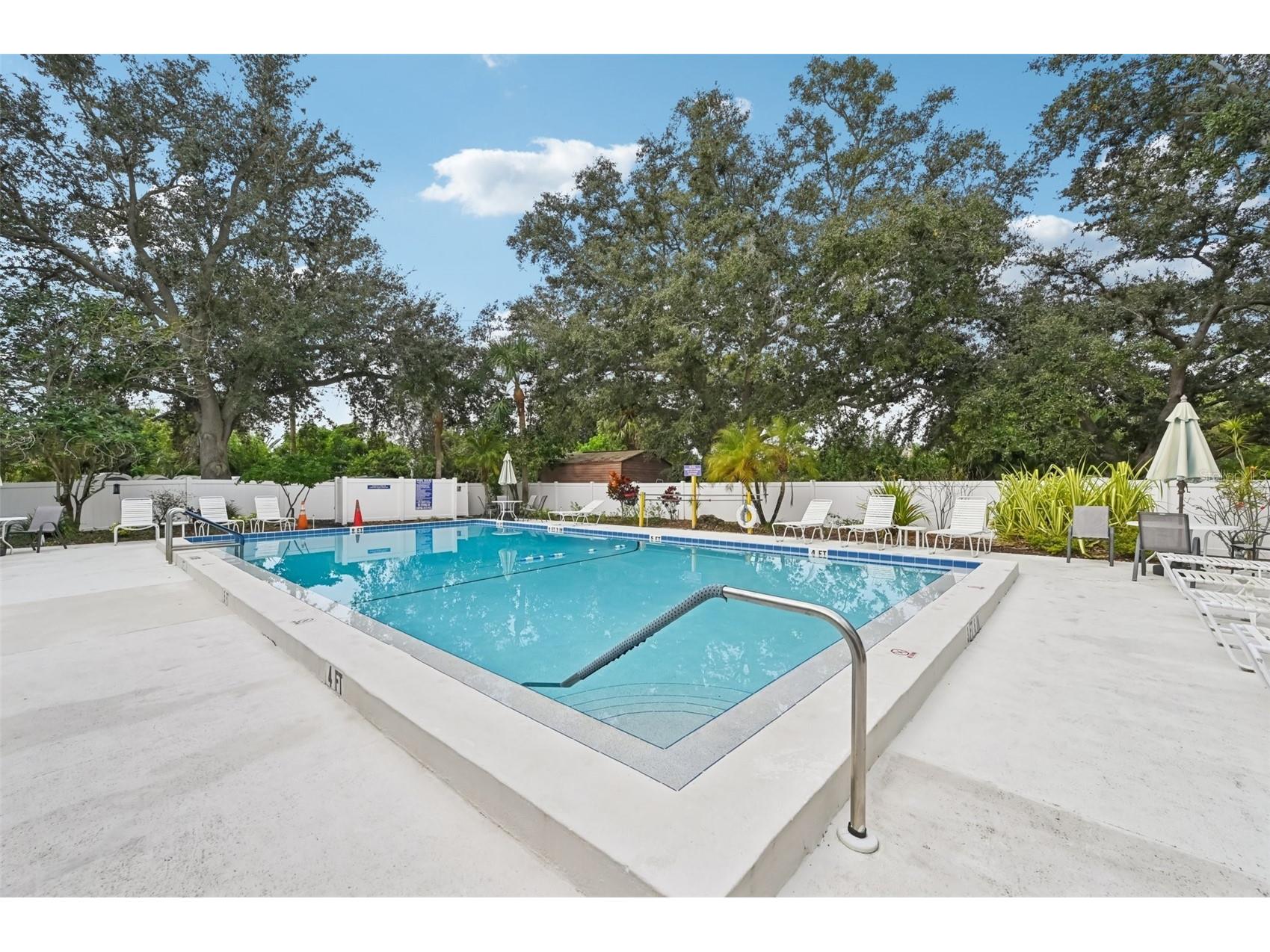 227 Southampton Drive #289 Venice FL 34293 A4677192 image59