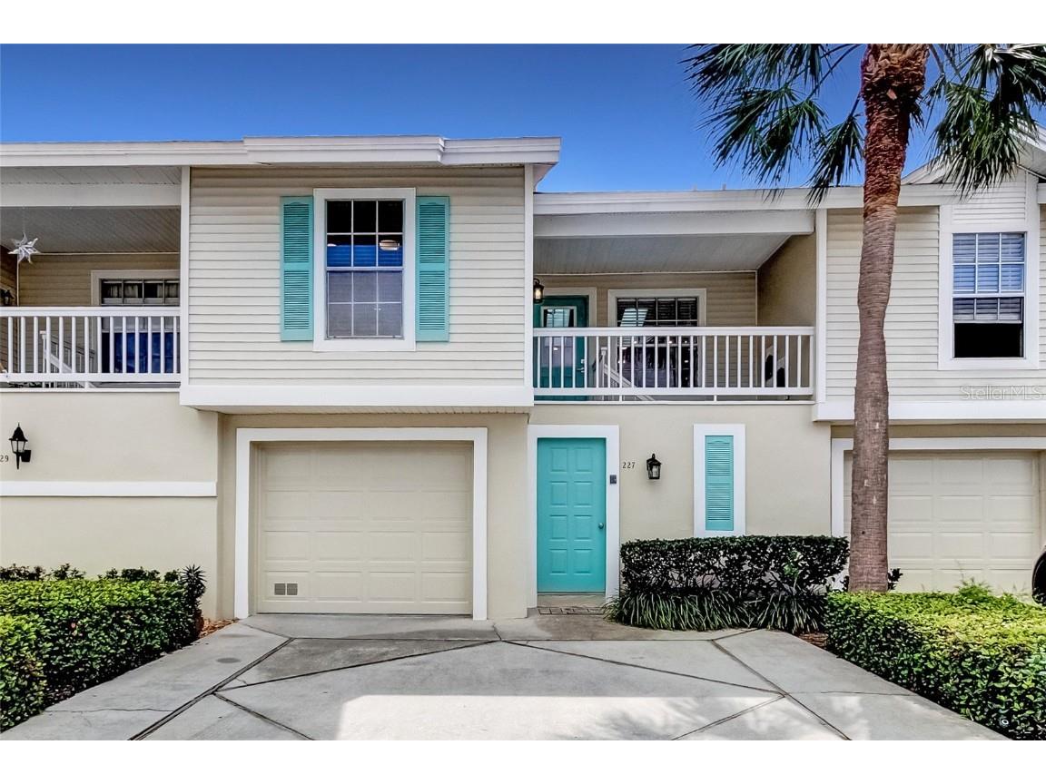 227 Sun Vista Court N #76 Treasure Island FL 33706 - POND U8192389 image1