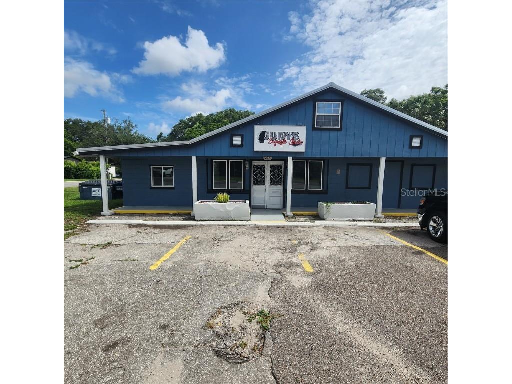 227 W Beresford Avenue Deland FL 32720 V4943271 image1