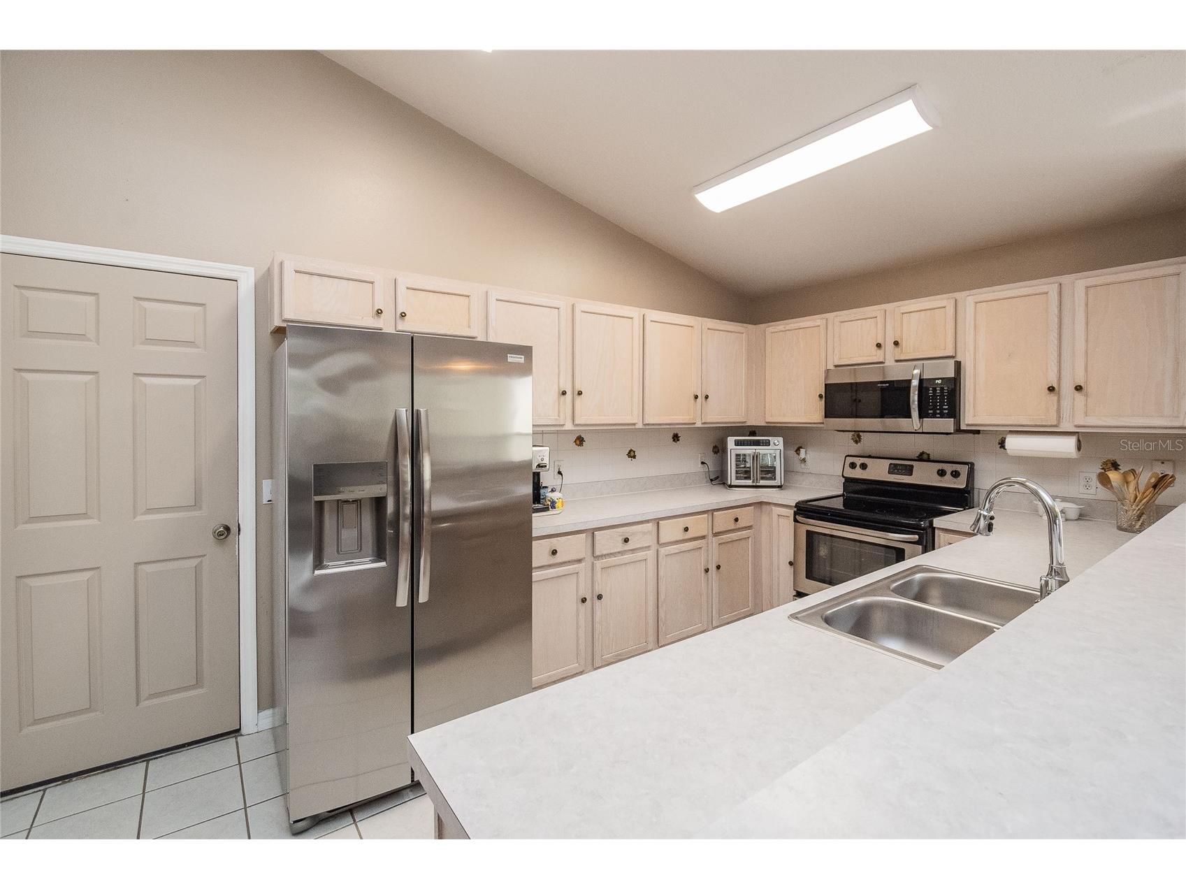 227 Whittier Street Davenport FL 33896 L4962055 image4