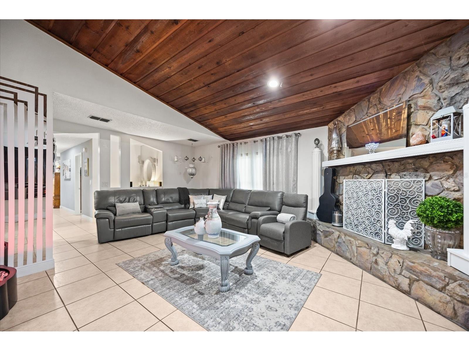 2270 Old Hickory Tree Road Saint Cloud FL 34772 O6393618 image4