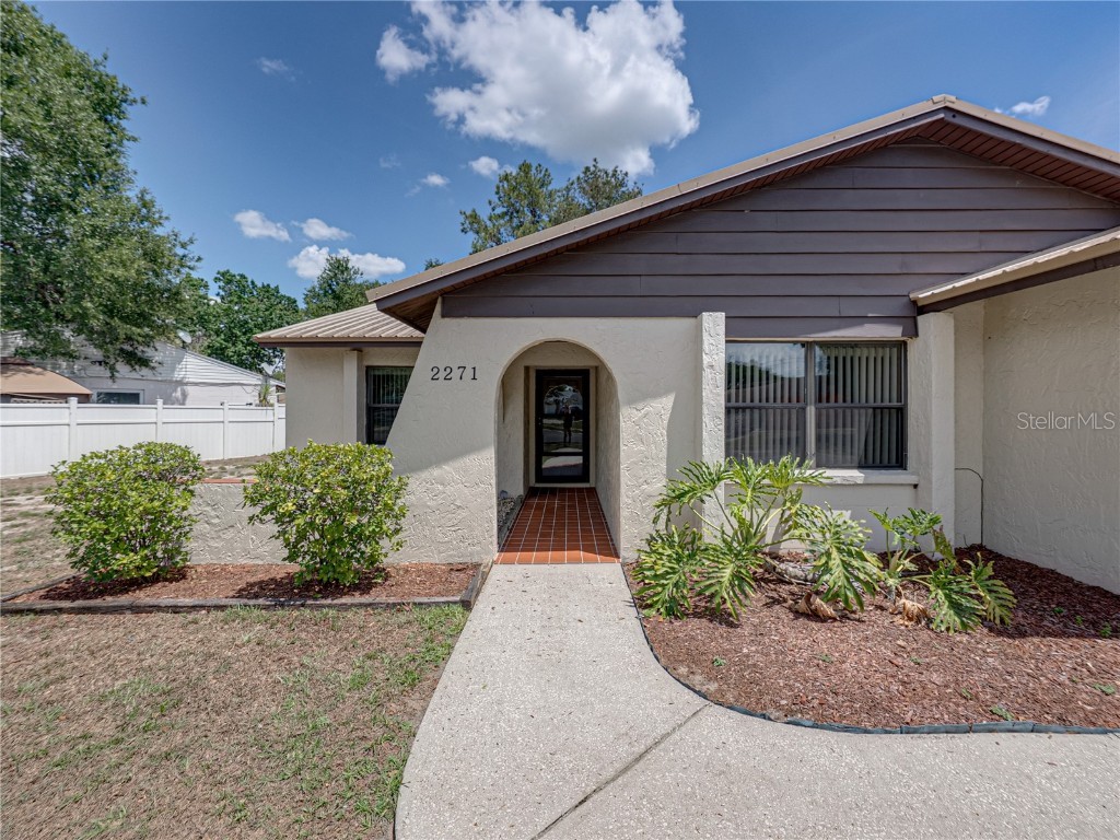 2271 Crystal Grove Lane Lakeland FL 33801 TB8388448 image1