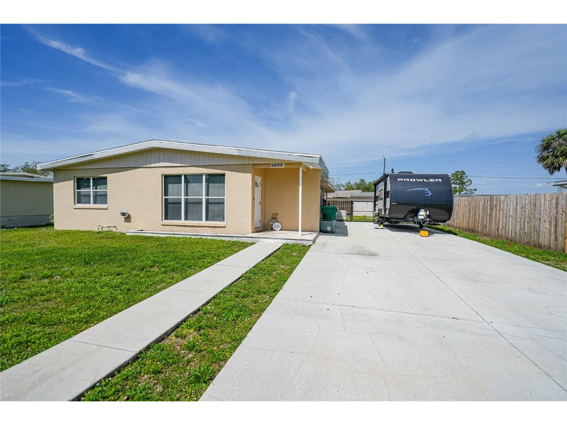 2271 Hariet Street Port Charlotte FL 33952 C7505599 image1