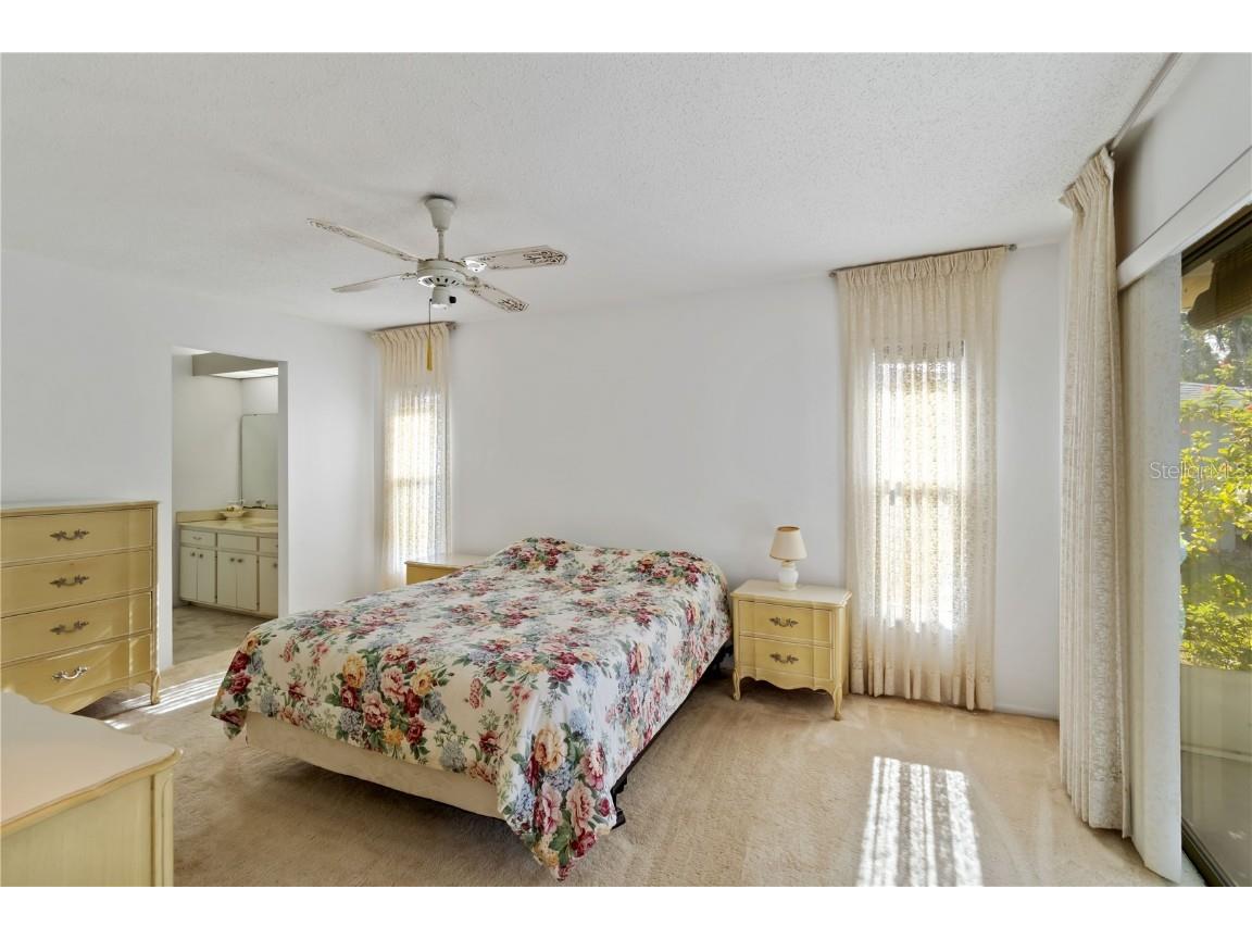 2271 Pine View Circle Sarasota FL 34231 A4649803 image30