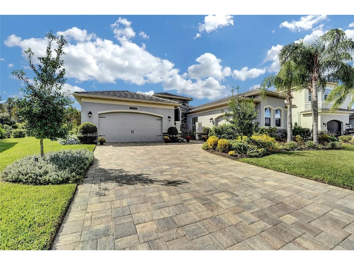 2273 Hollow Forest Court Wesley Chapel FL 33543 T3335506 image1
