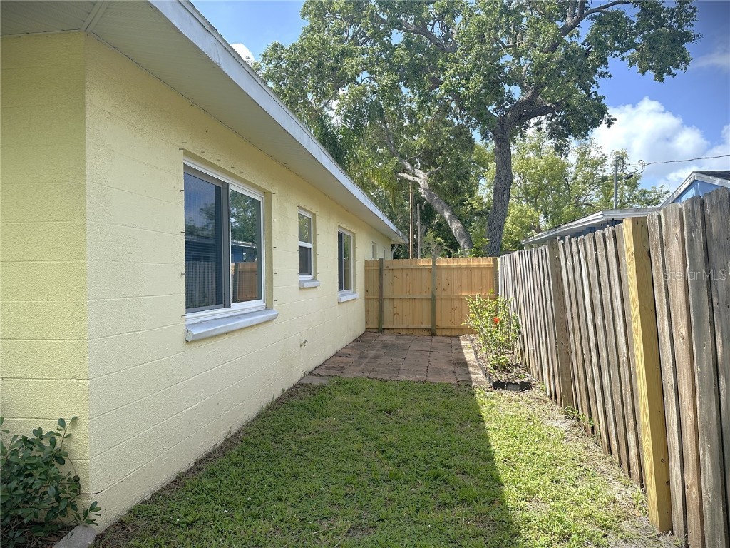 2275 Hawthorne Street Sarasota FL 34239 A4671438 image13