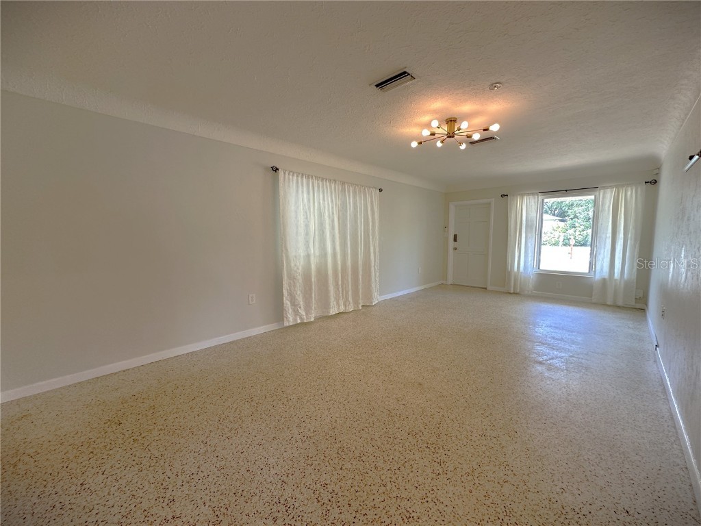 2275 Hawthorne Street Sarasota FL 34239 A4671438 image14