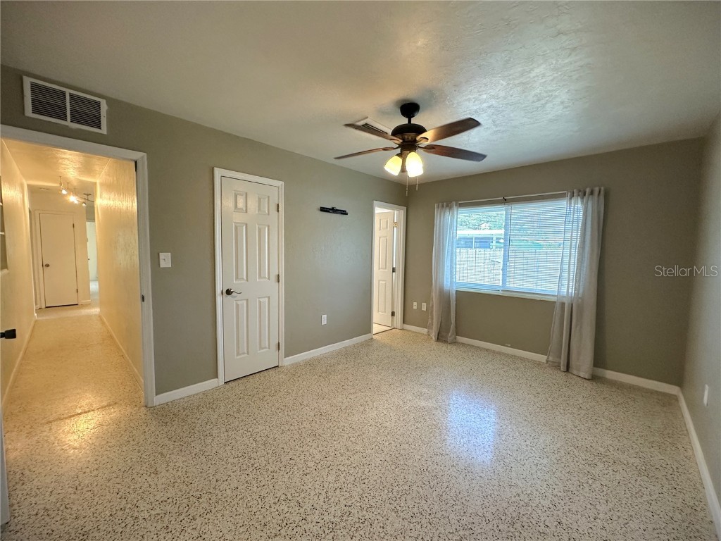 2275 Hawthorne Street Sarasota FL 34239 A4671438 image20