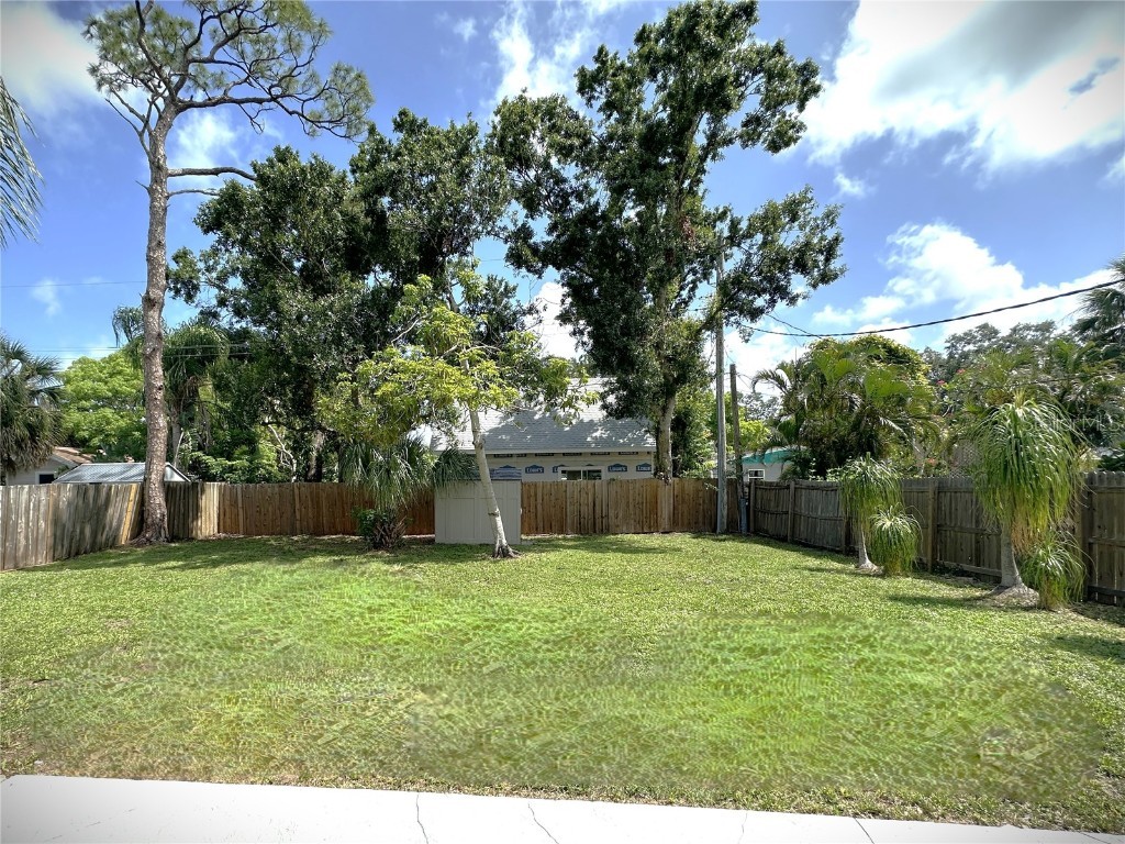 2275 Hawthorne Street Sarasota FL 34239 A4671438 image33
