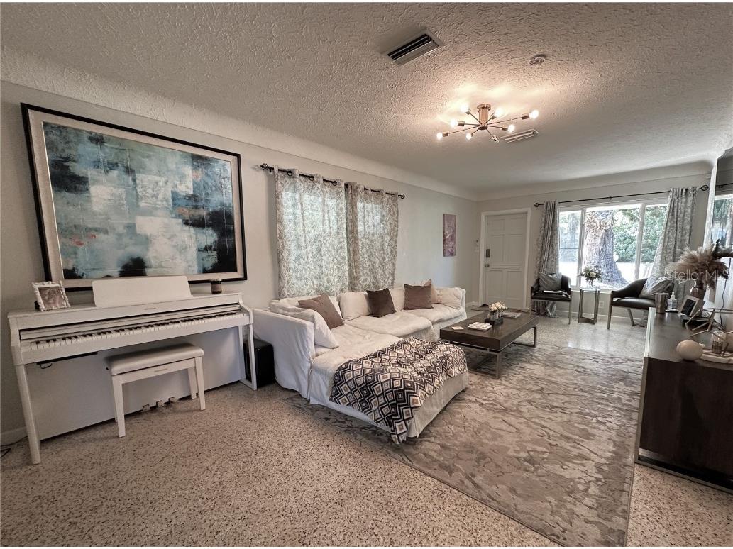 2275 Hawthorne Street Sarasota FL 34239 A4671438 image37