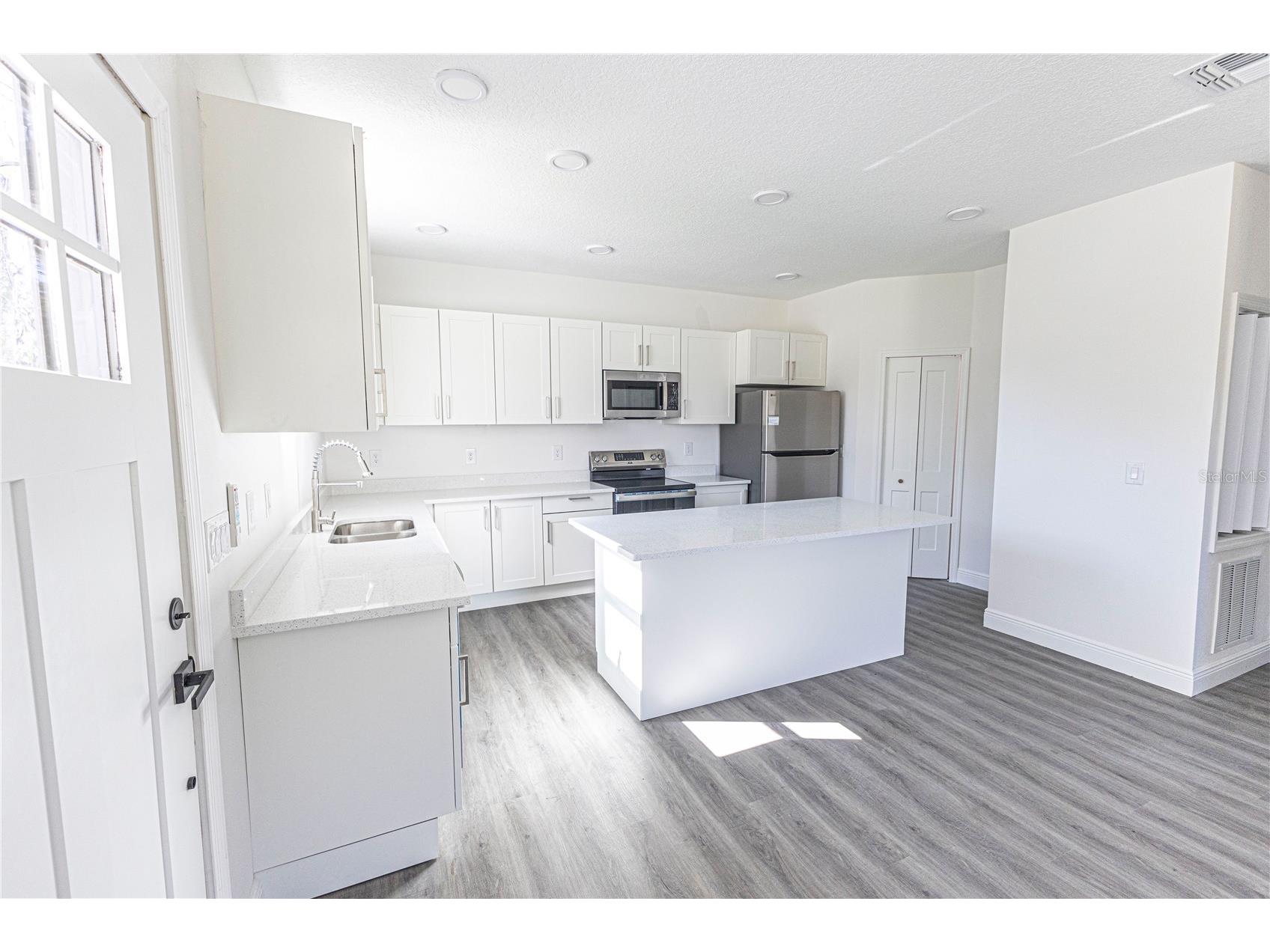 2276 Cr 423 #LOT 4 Lake Panasoffkee FL 33538 G5102921 image10