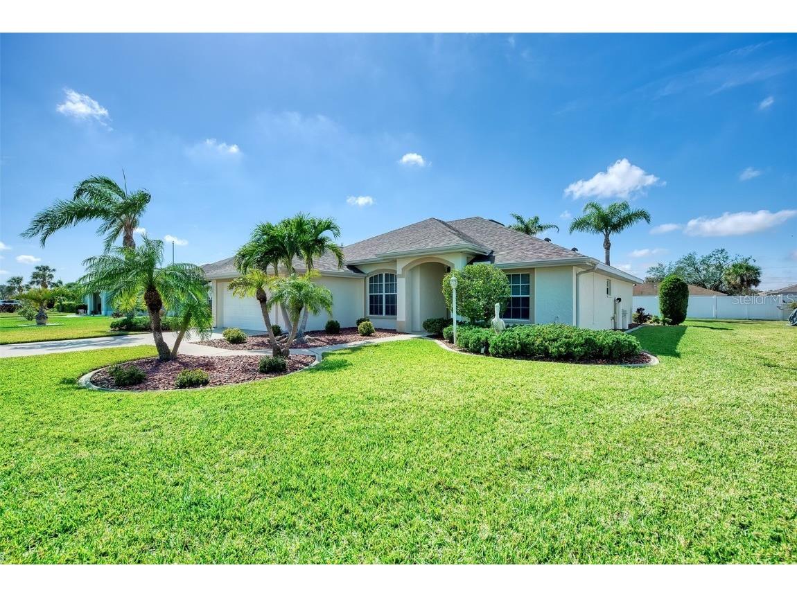 2279 Charleston Park Drive North Port FL 34287 C7471678 image1