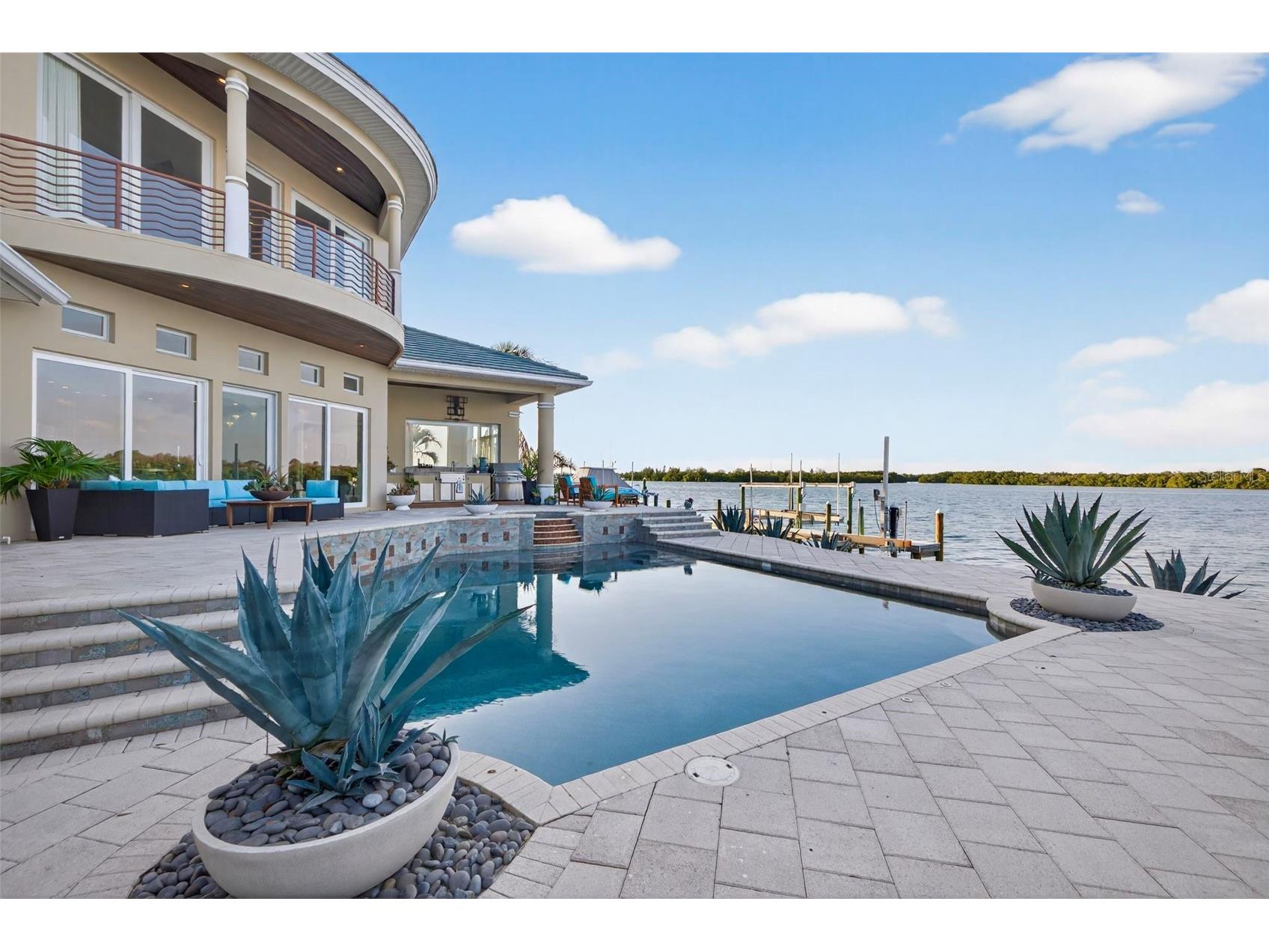 2279 Mermaid Point NE Saint Petersburg FL 33703 - TAMPA BAY TB8486453 image55