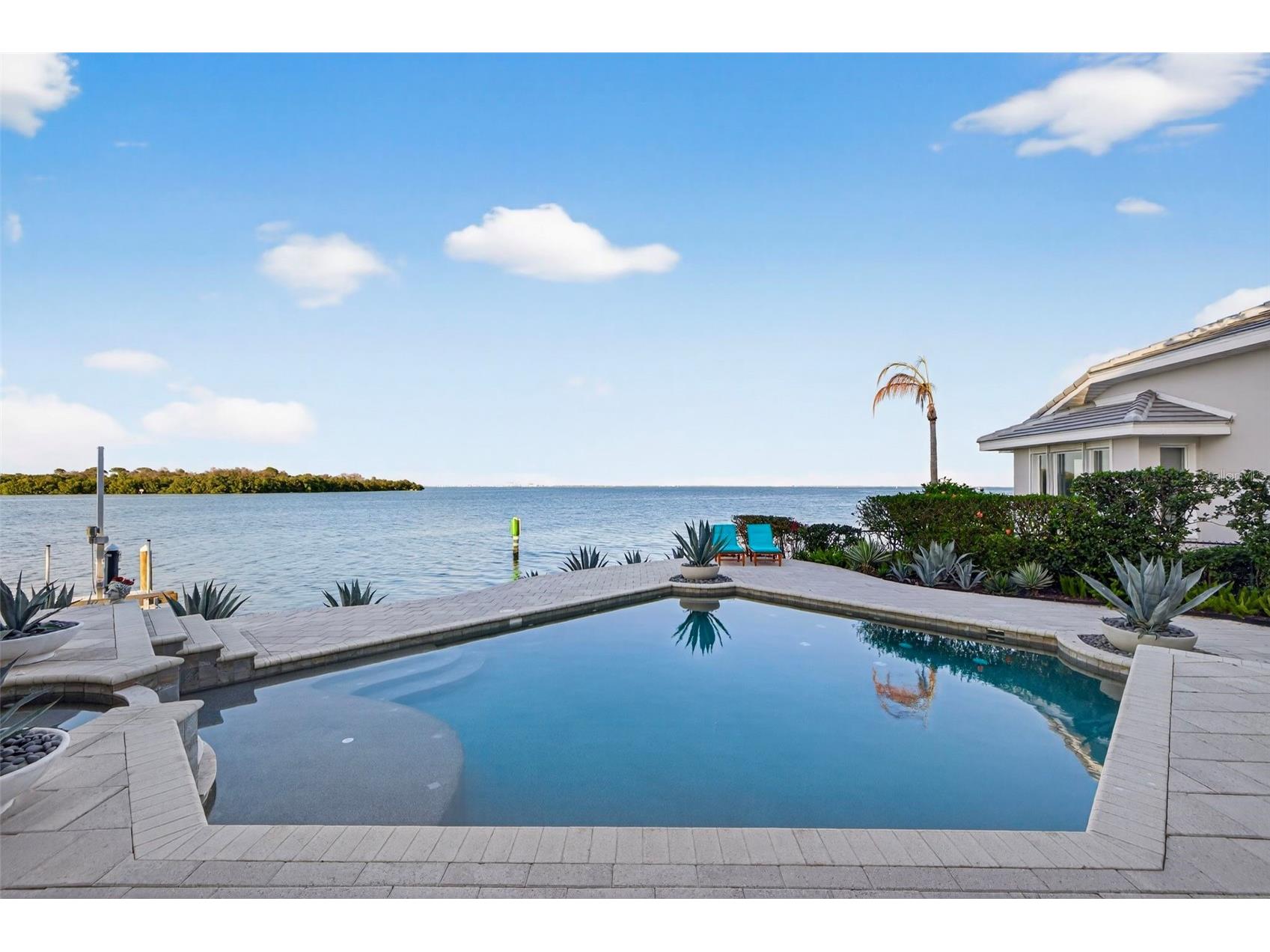 2279 Mermaid Point NE Saint Petersburg FL 33703 - TAMPA BAY TB8486453 image56