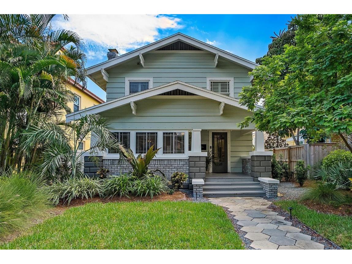 228 14th Avenue NE Saint Petersburg FL 33701 U8215679 image1