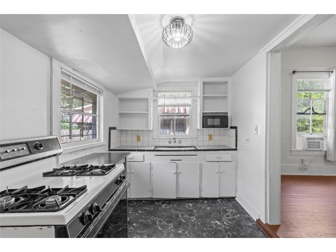 228 & 232 NW 4th Avenue Gainesville FL 32601 GC535342 image15