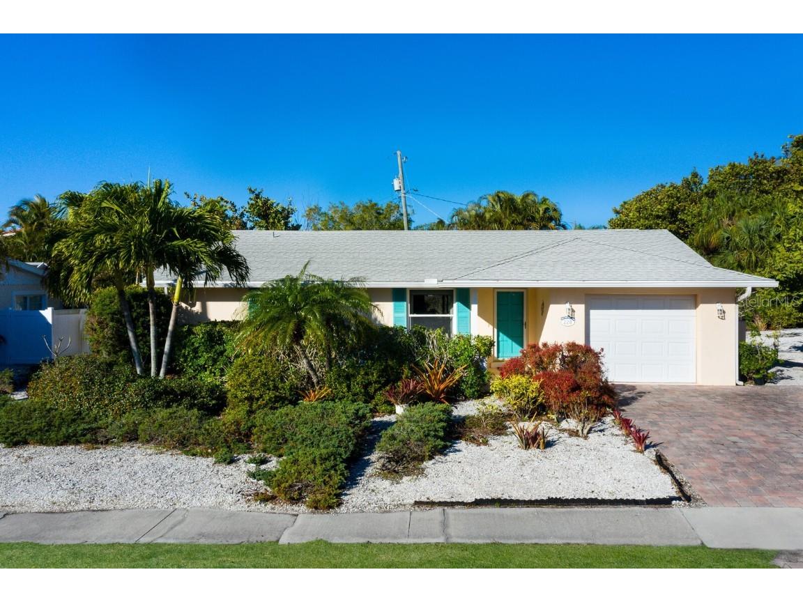 228 85th Street Holmes Beach FL 34217 A4598874 image1