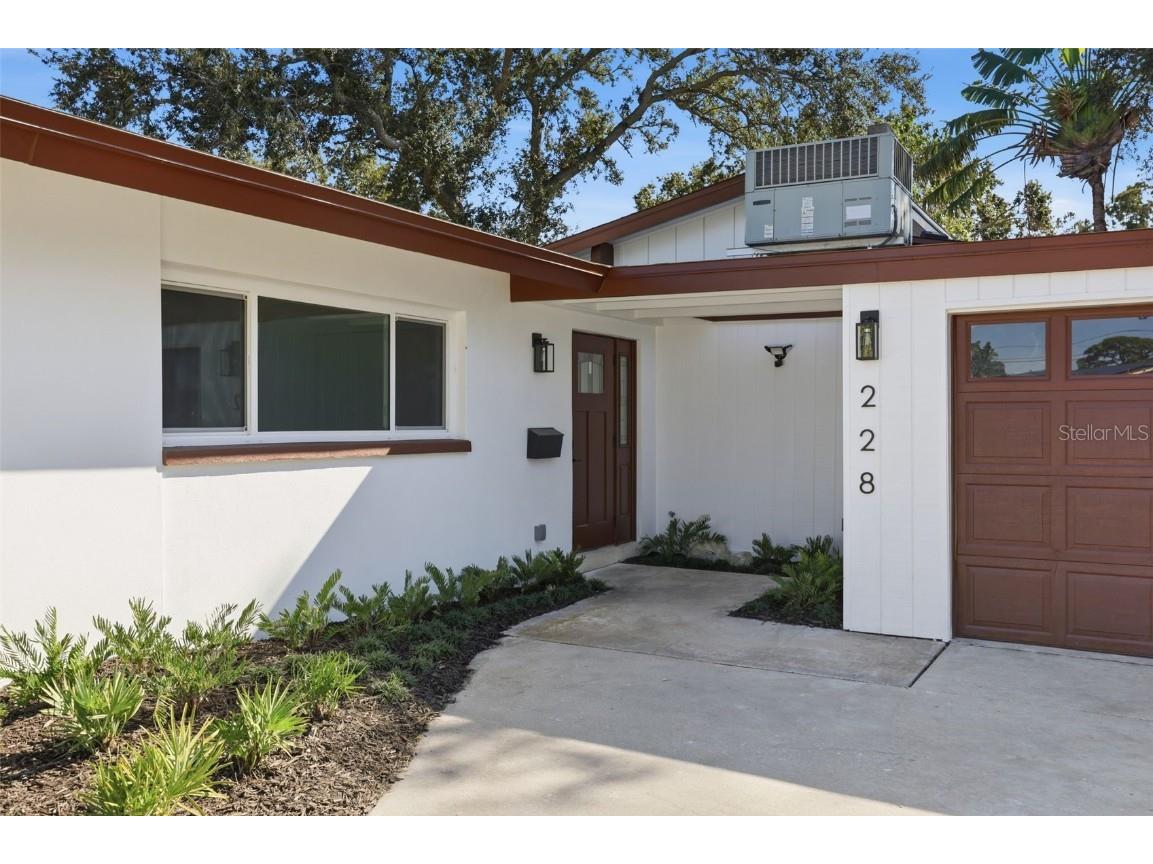 228 87th Avenue NE Saint Petersburg FL 33702 TB8450115 image1