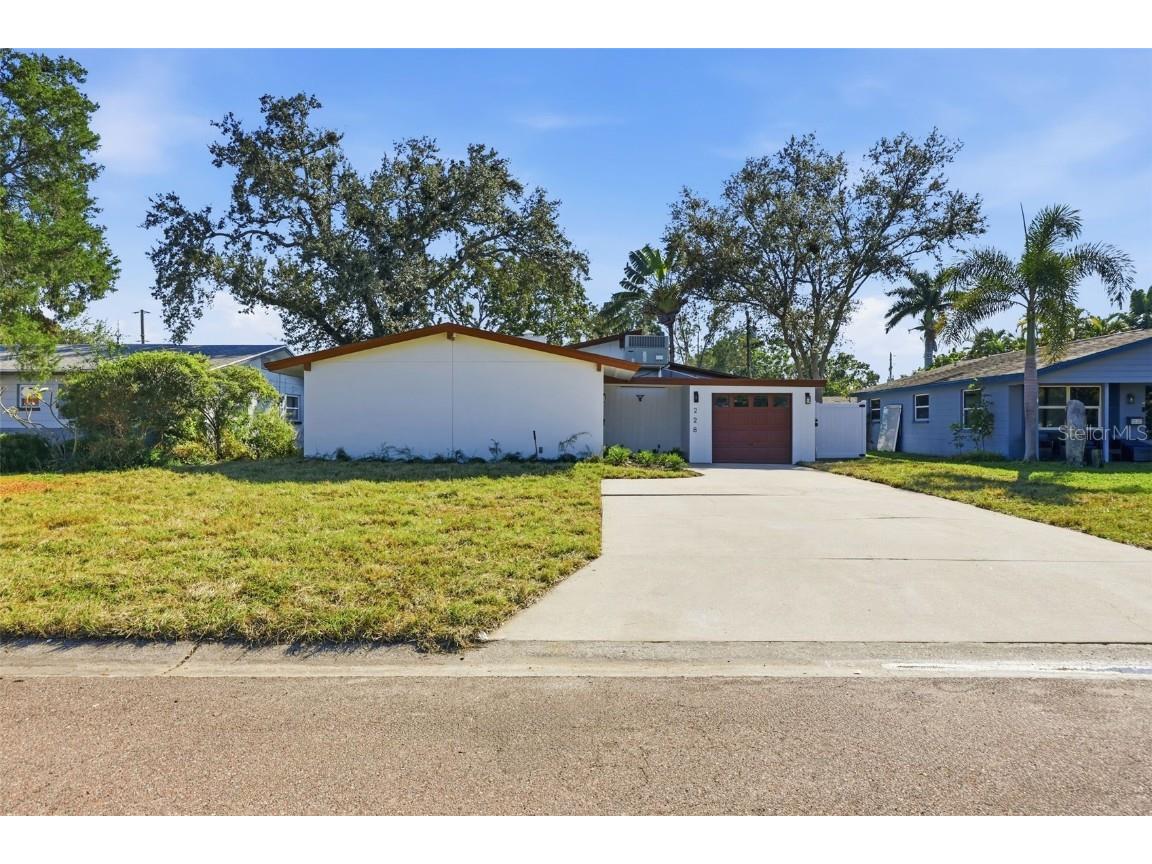 228 87th Avenue NE Saint Petersburg FL 33702 TB8450115 image2