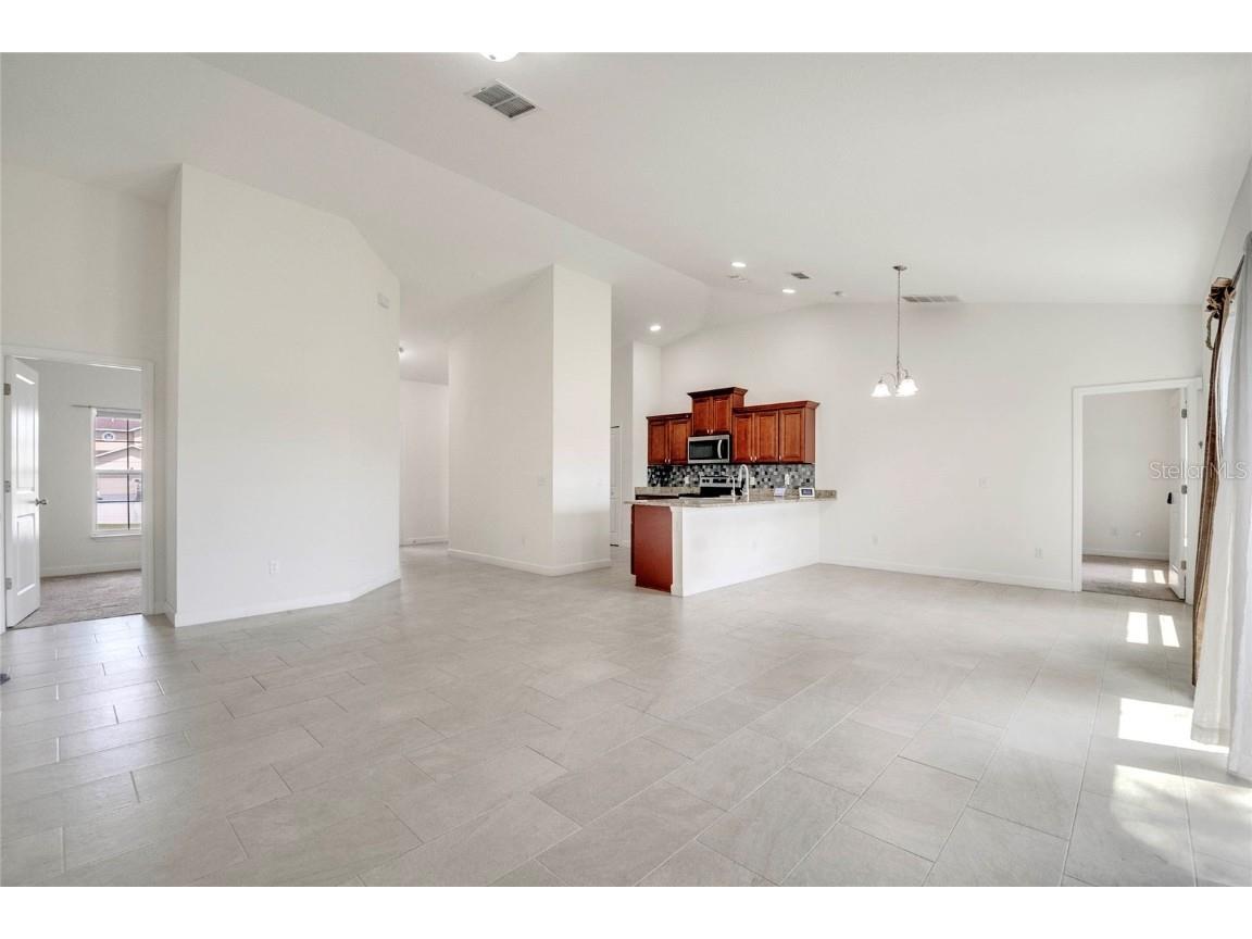 228 Amesbury Lane Kissimmee FL 34758 O6340552 image4