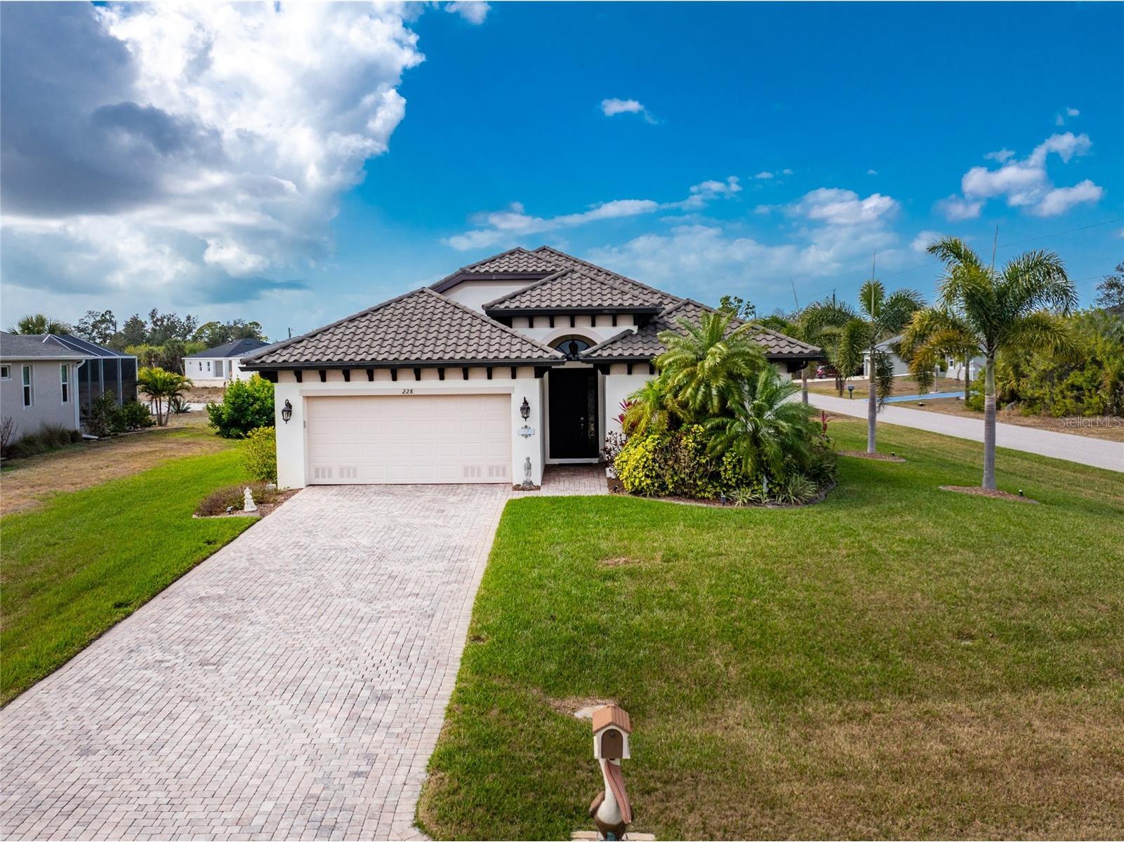 228 Antilla Drive Rotonda West FL 33947 D6146324 image1